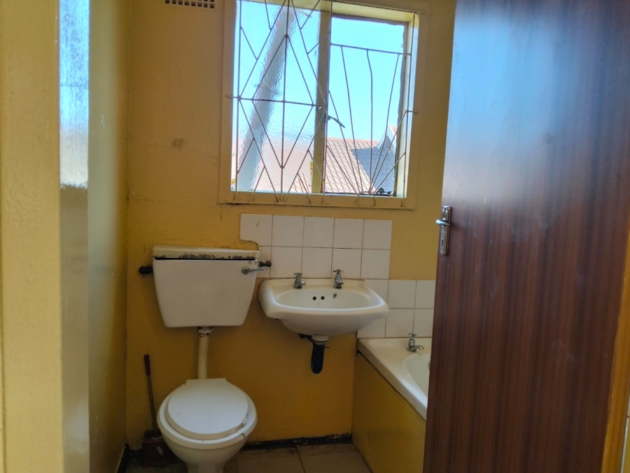 To Let 3 Bedroom Property for Rent in Mbuqu Eastern Cape